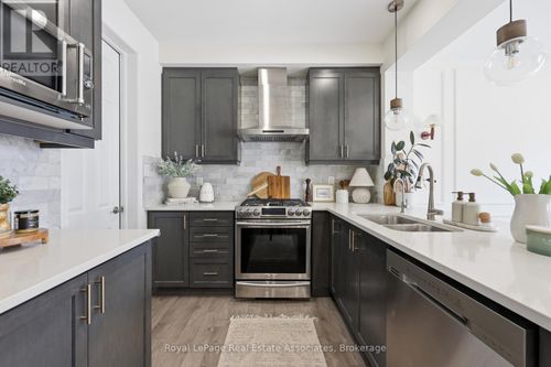 27-1222 Rose Way, Milton, ON, L9E1P2 | Card Image
