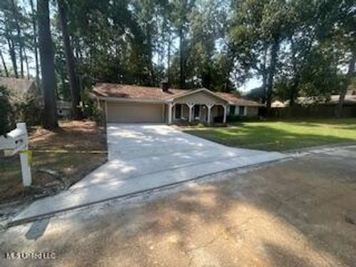 102 Long Meadow Ct, Brandon, MS, 39042-2107 | Card Image