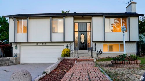 3761 Oxford Way, West Valley City, UT, 84119-4233 | Card Image