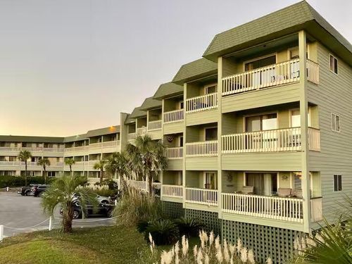305-1300 Ocean Boulevard, Isle of Palms, SC, 29451 | Card Image