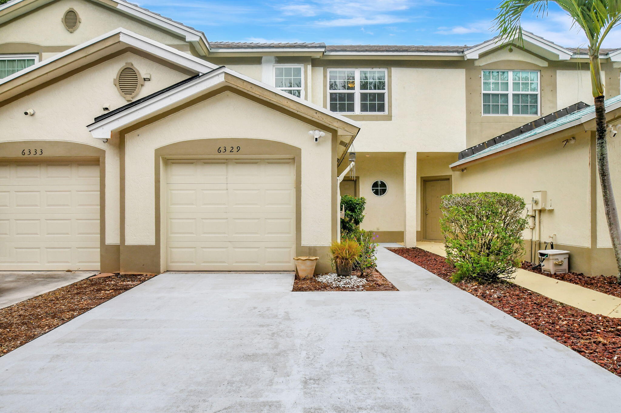 Crescent Lake Way, Lake Worth, FL 33463