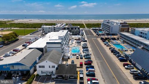 100-6109 Atlantic Ave, Wildwood, NJ, 08260-4101 | Card Image