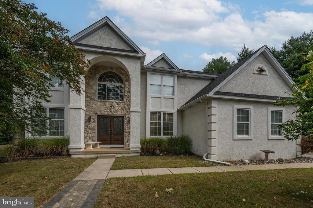 Catania Ct, Voorhees, NJ 08043