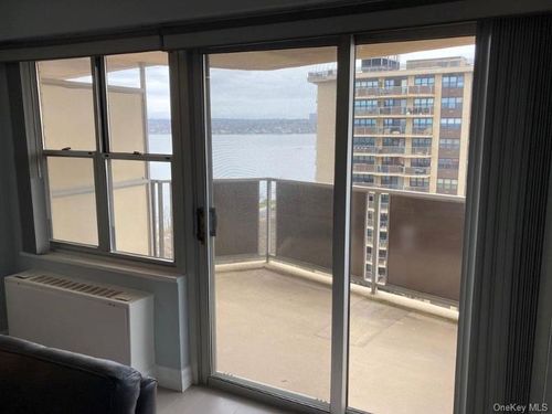 apt-15j-17-85 215th St, Bayside, NY, 11360-1724 | Card Image