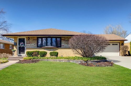 656 Jon Ln, Des Plaines, IL, 60016-1055 | Card Image