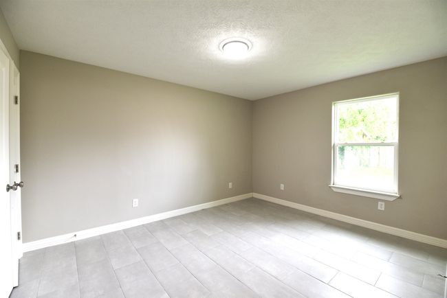 2505 Avenue F, House other with 5 bedrooms, 3 bathrooms and null parking in Nederland TX | Image 16