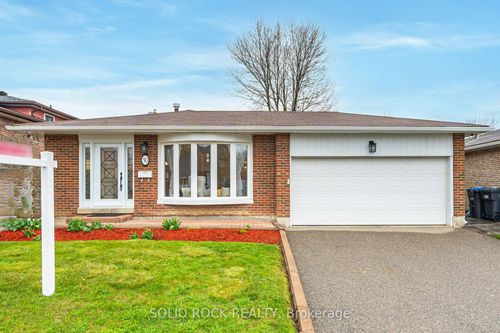 30 Pleasantview Ave, Brampton, ON, L6X2M9 | Card Image