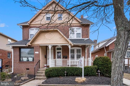 515 N Broad St, Lansdale, PA, 19446-2415 | Card Image