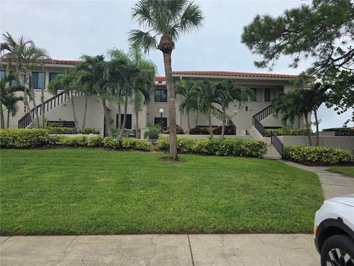 32-1802 Mariner Dr, TARPON SPRINGS, FL, 34689-5861 | Card Image