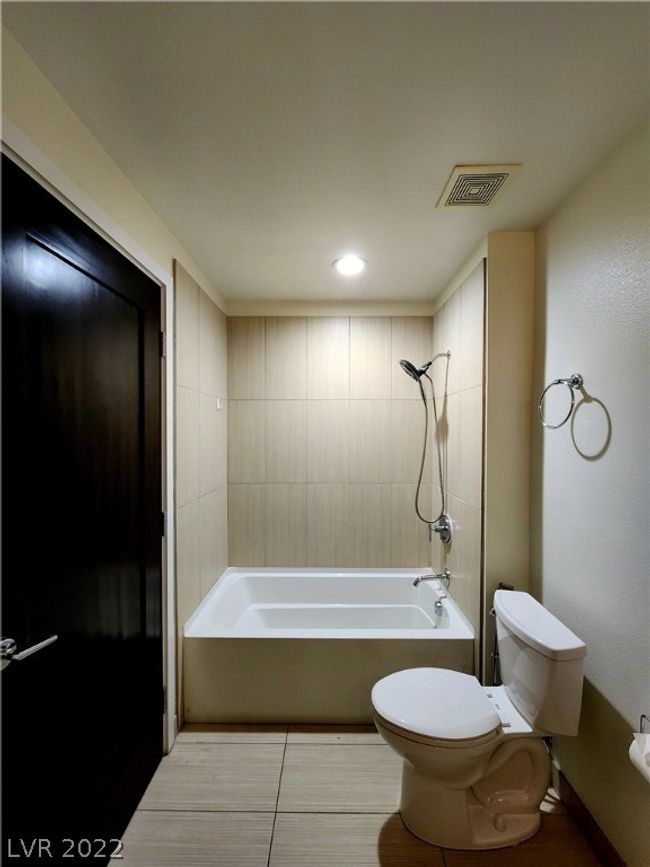 323 - 8925 W Flamingo Rd, Condo with 2 bedrooms, 2 bathrooms and null parking in Las Vegas NV | Image 23