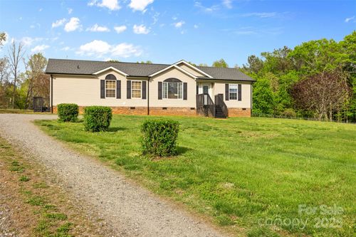 1821 Hopewell Church Rd, Hiddenite, NC, 28636-8189 | Card Image