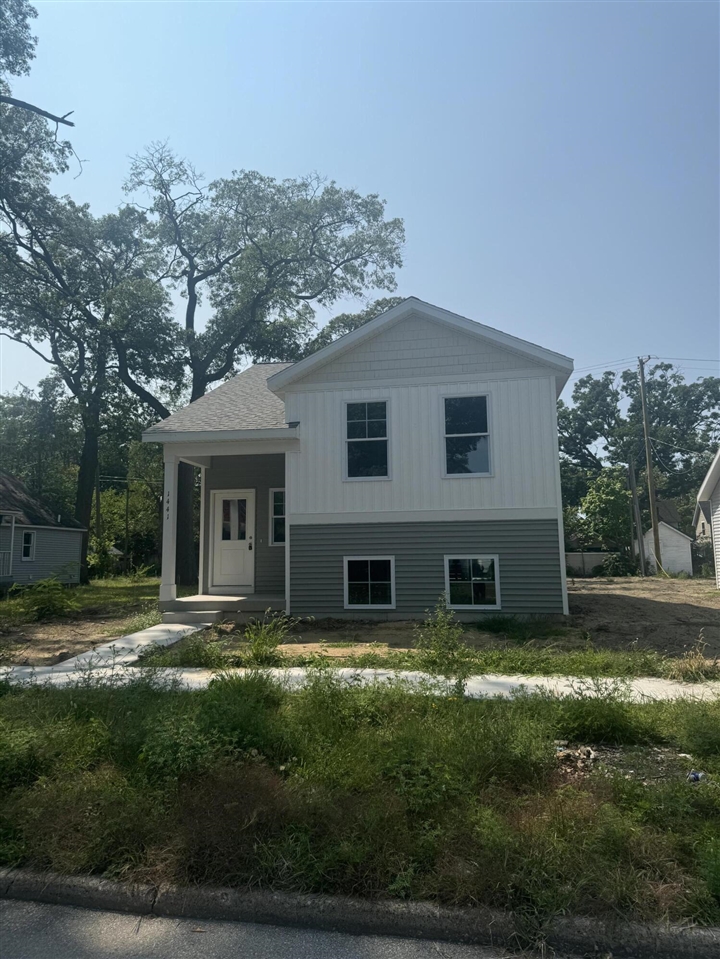 Hoyt St, Muskegon, MI 49442