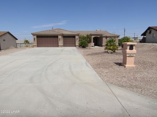 3825 Challenger Dr, Lake Havasu City, AZ, 86406-9127 | Card Image