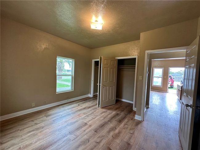 A - 616 Hall St, House attached with 4 bedrooms, 2 bathrooms and null parking in Sinton TX | Image 17