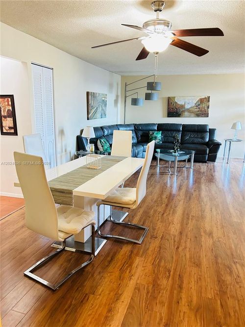 912-800 Parkview Dr, Hallandale Beach, FL, 33009-8904 | Card Image