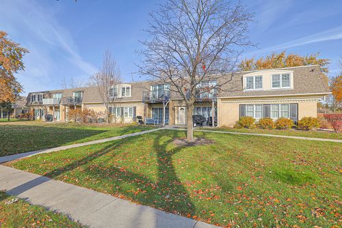911-1111 Pleasant Run Dr, Wheeling, IL, 60090-5609 | Card Image