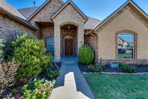 10812 Nw 34th St, Yukon, OK, 73099-3489 | Card Image