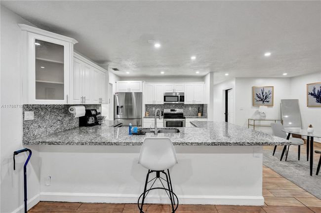 0 - 183 Sunflower Cir, House other with 4 bedrooms, 2 bathrooms and null parking in Royal Palm Beach FL | Image 23