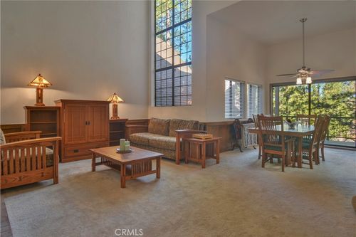 27494 White Fir Dr, Lake Arrowhead, CA, 92352 | Card Image