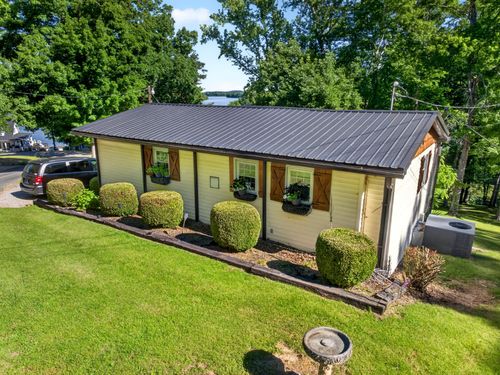 156 Lakeshore Cir, Bumpus Mills, TN, 37028-6158 | Card Image