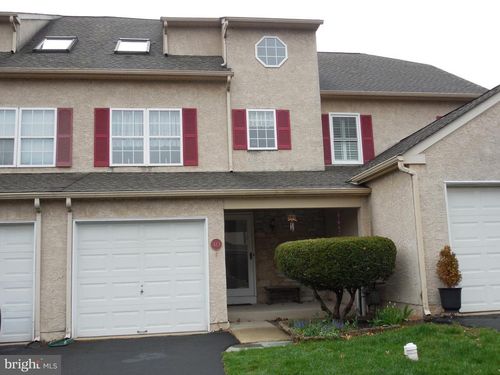 323 Parkview Dr, SOUDERTON, PA, 18964-1768 | Card Image