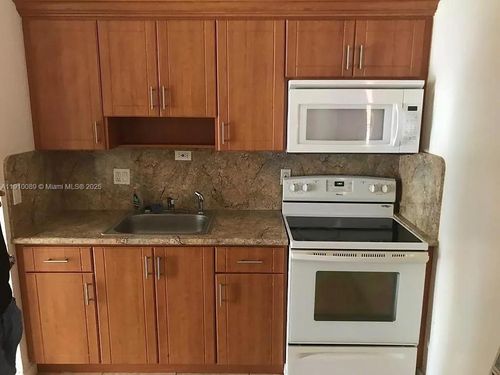 apt-8-1935 Sw 5th Pl, Fort Lauderdale, FL, 33312-7614 | Card Image