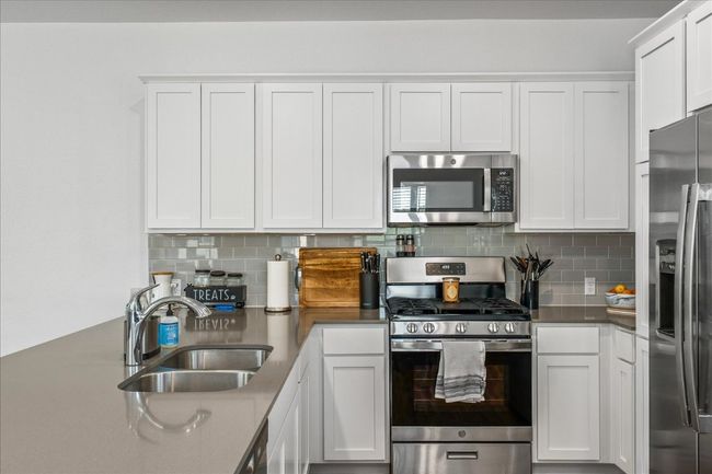1725 Cobblecrest Ln, House other with 4 bedrooms, 3 bathrooms and 4 parking in Leander TX | Image 11