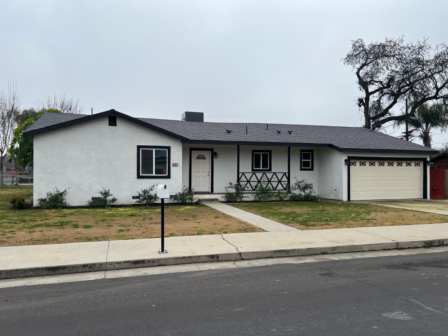 Residential in Corcoran 5