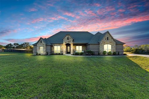 701 Milton Ct, Granbury, TX, 76048-1131 | Card Image
