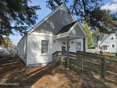 1000 Maple St, Elizabeth Cty, NC, 27909-3726 | Card Image
