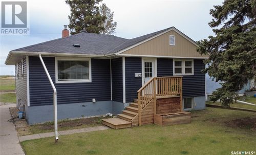 407 108th St W, Saskatoon, SK, S7N1R1 | Card Image