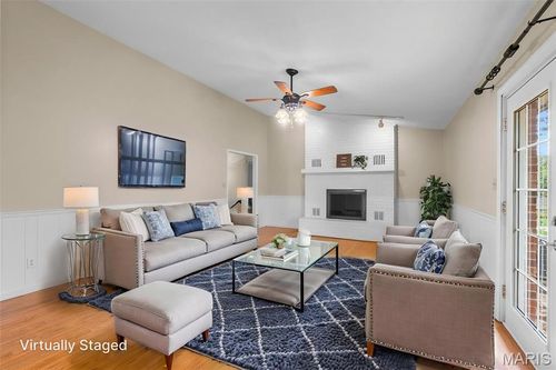 1572 Lexington Ave, Cape Girardeau, MO, 63701-2528 | Card Image