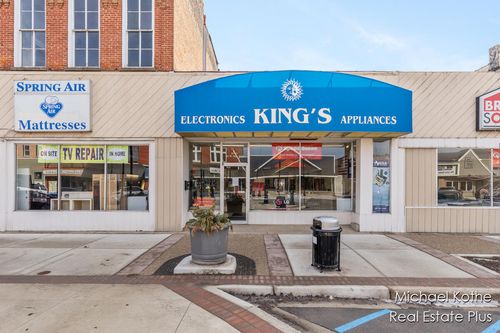 130 & 134 W State St, Hastings, MI, 49058-1844 | Card Image