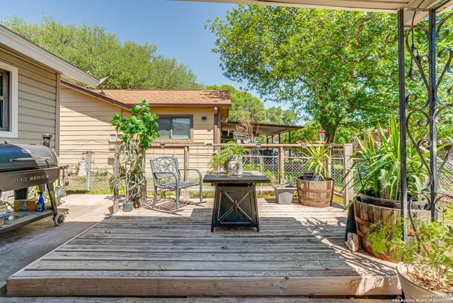 1208 Colony Dr, House other with 3 bedrooms, 2 bathrooms and null parking in Schertz TX | Image 37