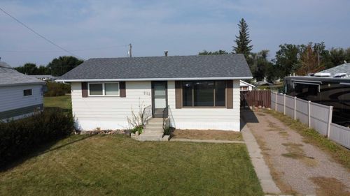 212 5 Avenue Se, Youngstown, AB, T0J3P0 | Card Image