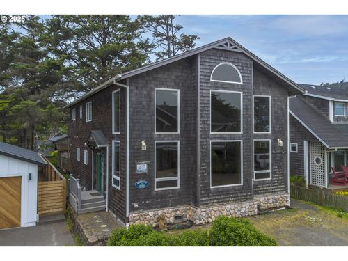 163 W 1st Ave, Cannon Beach, OR, 97110-2001 | Card Image
