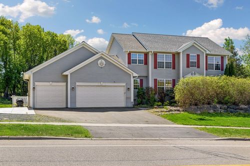 16267 Griffon Trl, Lakeville, MN, 55044-6250 | Card Image