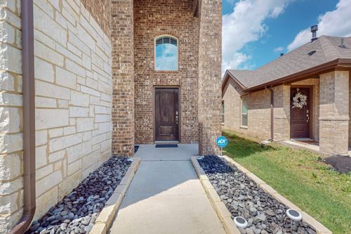2166 Hobby Dr, Forney, TX, 75126-4193 | Card Image