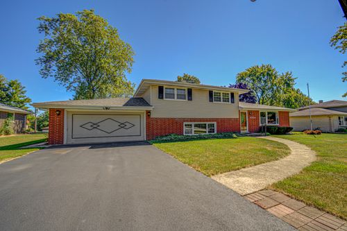 16501 Leslie Ann Drive, Tinley Park, IL, 60477 | Card Image