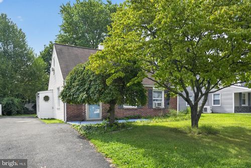 42 Republic Ave, NORRISTOWN, PA, 19403-2821 | Card Image