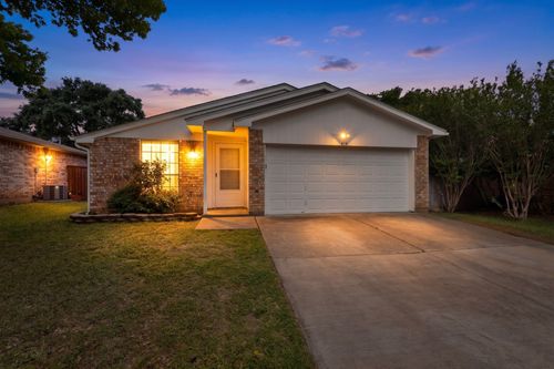 414 Blueberry Hill Ln, Mansfield, TX, 76063-3173 | Card Image