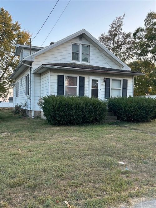 415 E Main St, Teutopolis, IL, 62467-1303 | Card Image