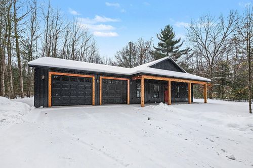 10262 S Sheridan Rd, Fenwick, MI, 48834-9703 | Card Image