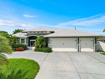 3453 Se Hart Circle, House other with 4 bedrooms, 3 bathrooms and null parking in Port St Lucie FL | Image 1