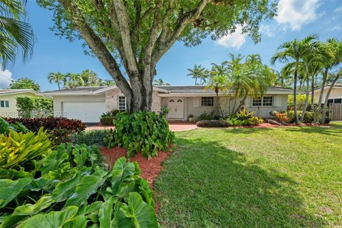 15705 Sw 77th Ave, Palmetto Bay, FL, 33157-2484 | Card Image