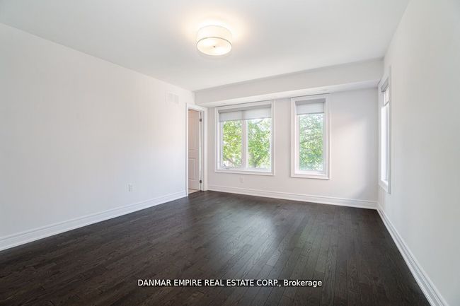 31 Hiawatha Crt, House attached with 3 bedrooms, 4 bathrooms and 2 parking in Vaughan ON | Image 17