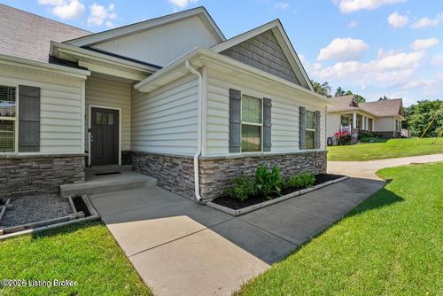 1007 Bogard Ln, Mt Washington, KY, 40047-6740 | Card Image