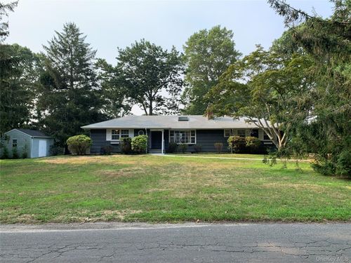 250 Krause Rd, Mattituck, NY, 11952-2101 | Card Image