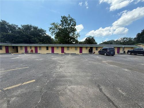 1313 S Columbia St, Bogalusa, LA, 70427-5818 | Card Image