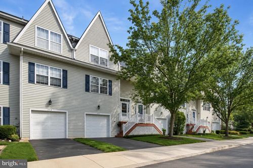 246 Roosevelt Ave, DOWNINGTOWN, PA, 19335-2992 | Card Image